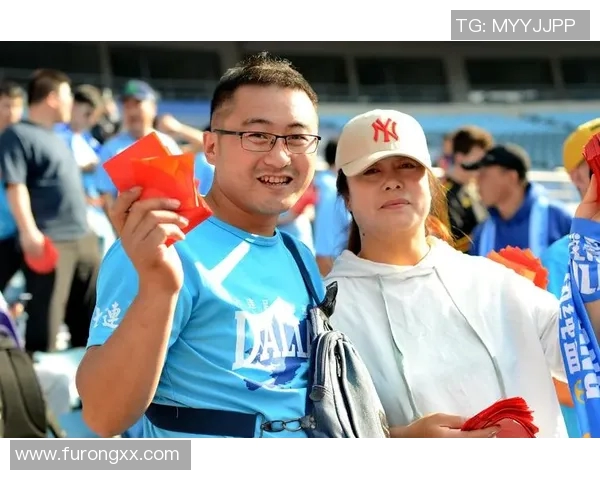 荷兰足球队长引领蓝色战舰重返巅峰挑战 世界杯再创辉煌 荷兰足球队长引领蓝色战舰重返巅峰挑战 世界杯再创辉煌