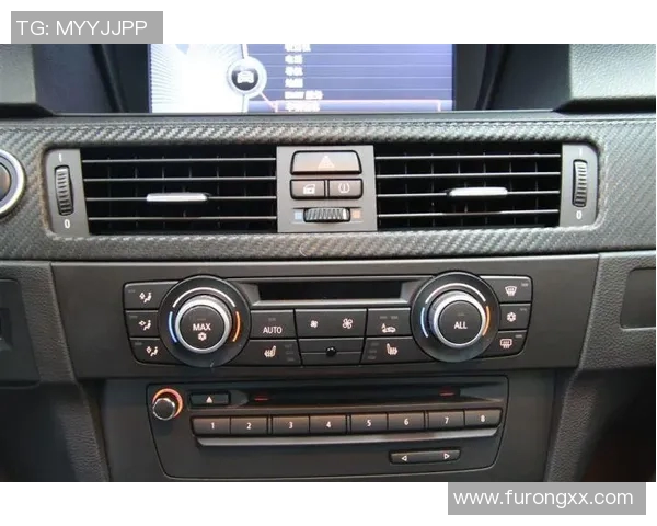 足球巨星画像限量收藏热销揭秘球迷争相竞购珍藏佳品 足球巨星画像限量收藏热销揭秘球迷争相竞购珍藏佳品